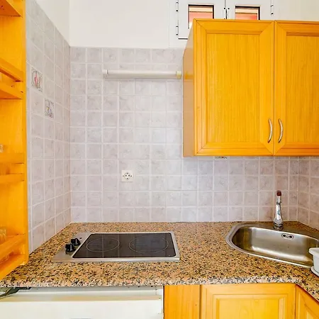 Art Kefalonia Konukevi Dhavgáta